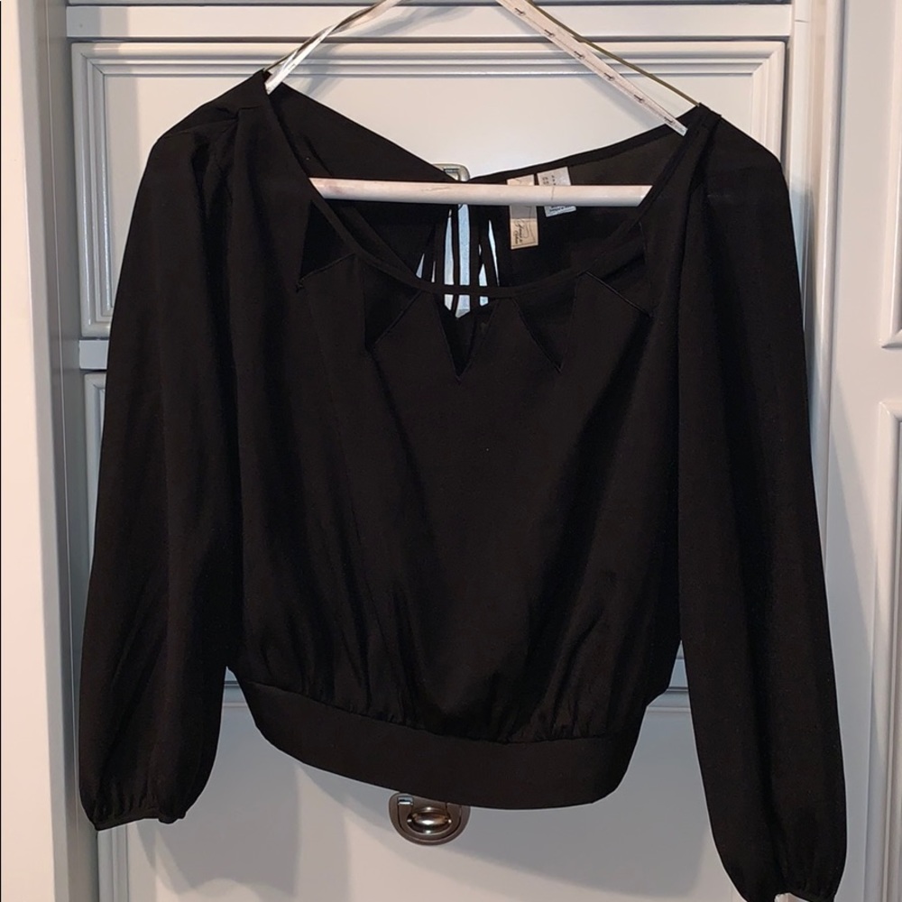 Black crop top